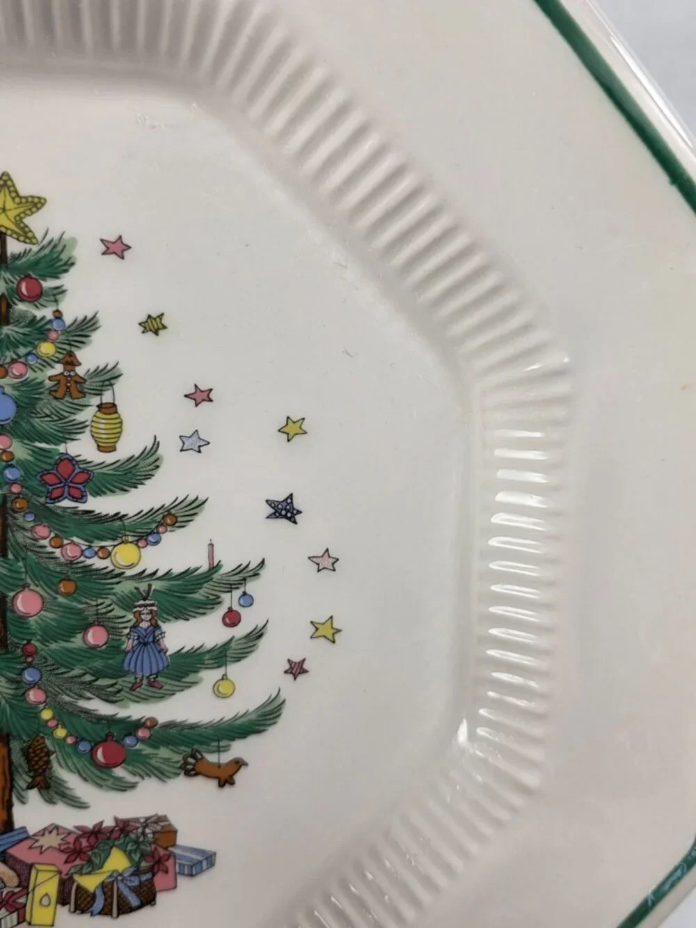 ONE Nikko Christmastime Dinner Plate White Decorated Christmas Tree